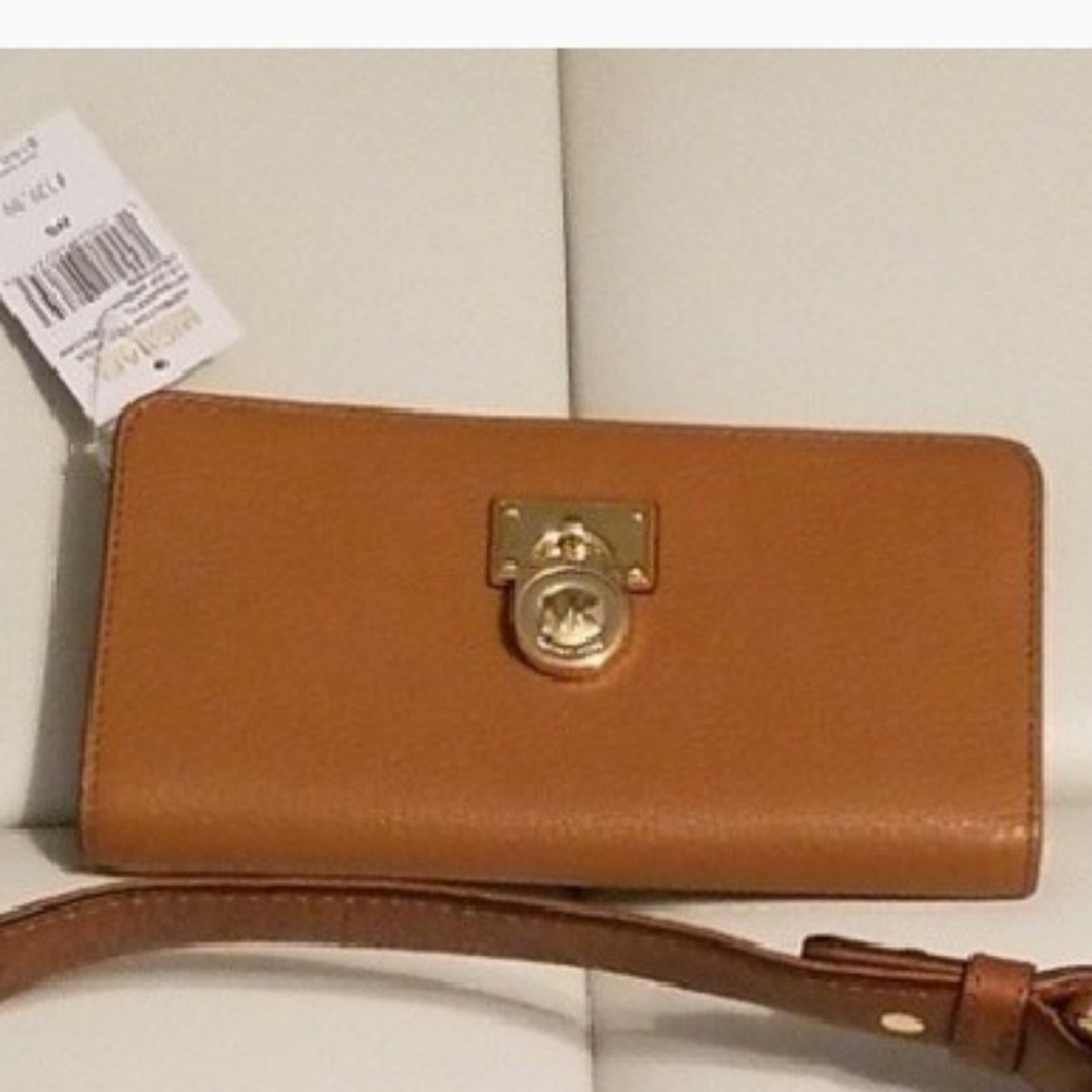 MICHAEL KORS HAMILTON LARGE ZIP AROUND WALLET